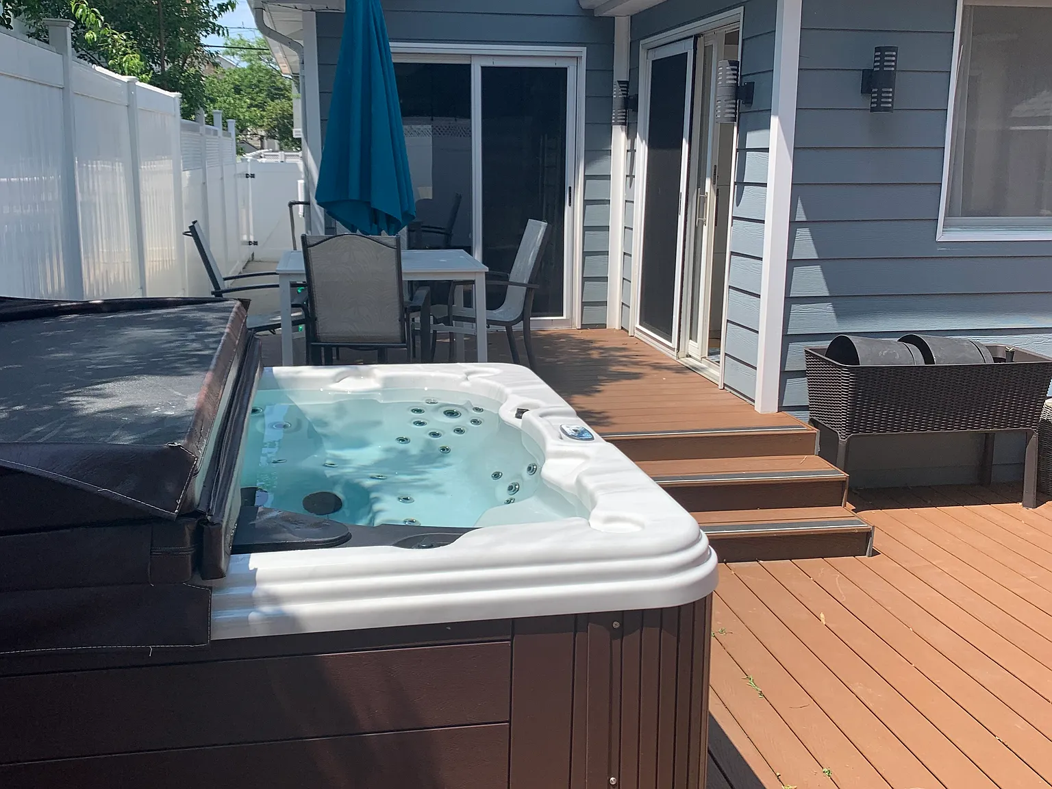 328 Beach 147 St — Photo 2