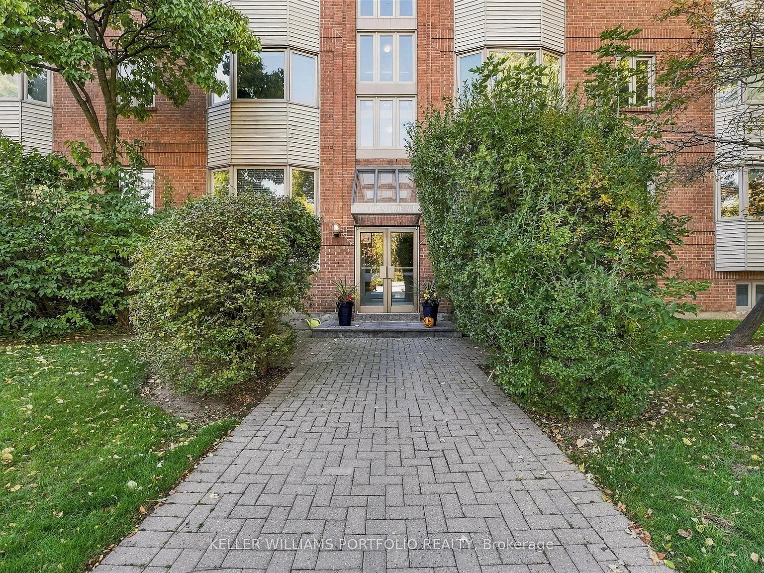 1 bed, $2,200 — Photo 1