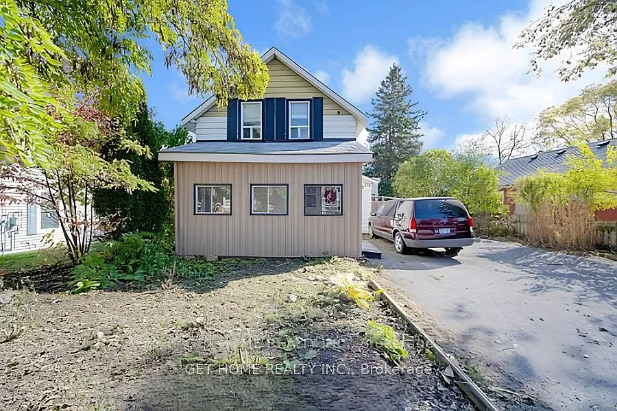 3 bed, $1,900 — Photo 3