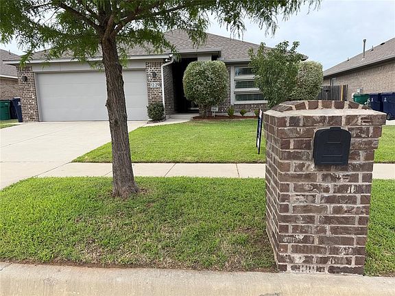 5th image of 1229 SW 156th Ter
