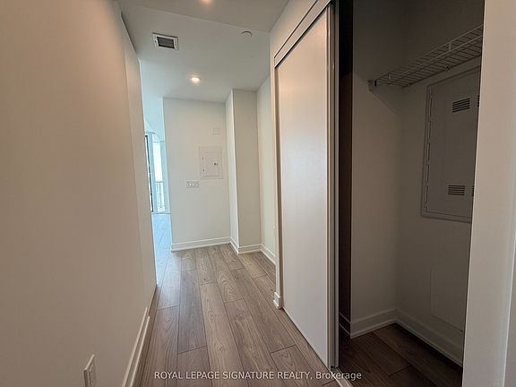 3rd image of 1 Fairview Rd E #1713