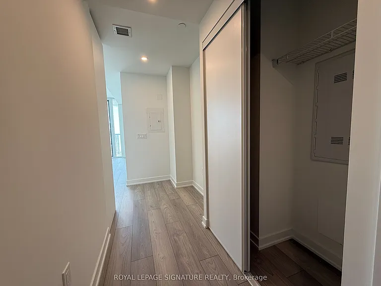 1 Fairview Rd E #1713 — Photo 3