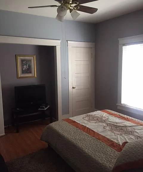 4266 Melrose Ave #6 — Photo 2