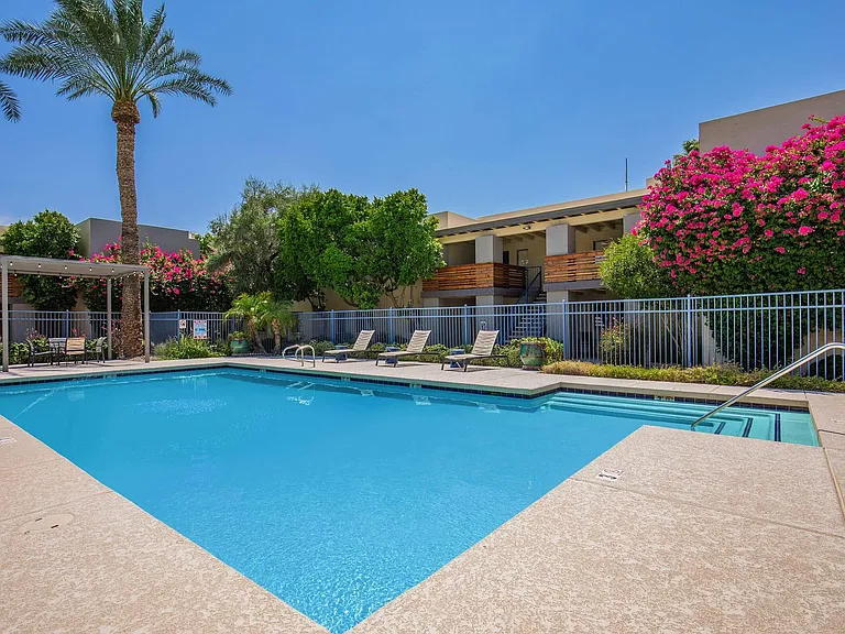 Palm Desert Apartments — Photo 6