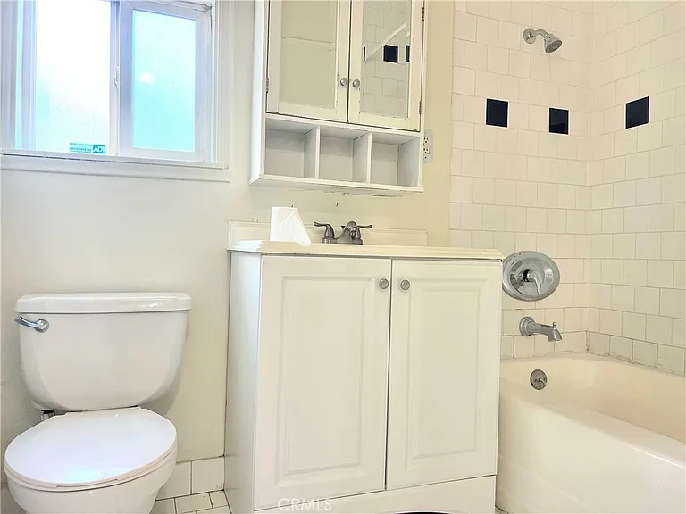 815 W Avenue H7 — Photo 25