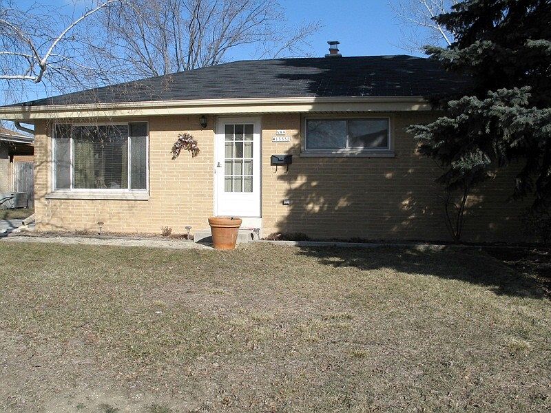 2nd image of N89W15332 Cleveland Ave