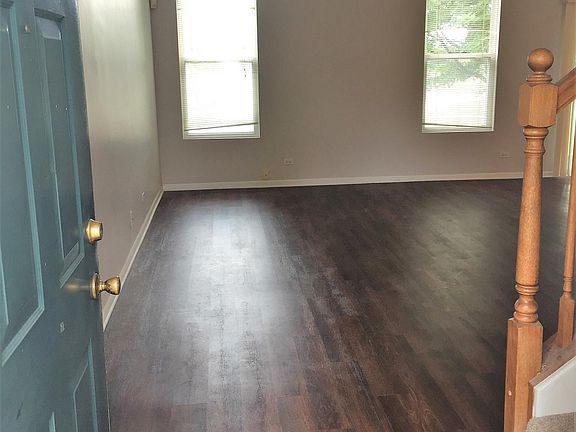 2nd image of 624 Blackstone Ct