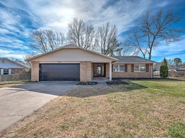 405 Indian Trl, Springdale, AR 72764