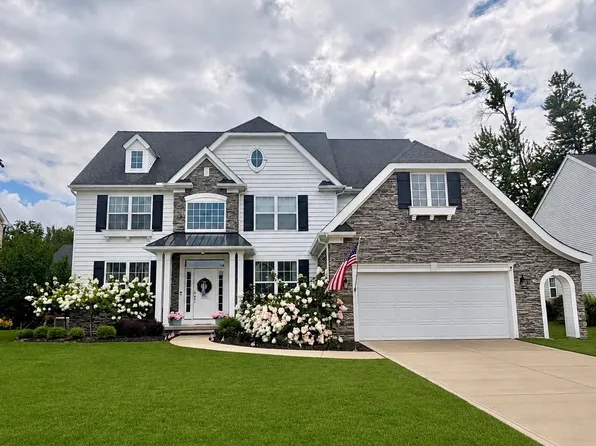 32725 Albion Dr, Avon Lake, OH 44012