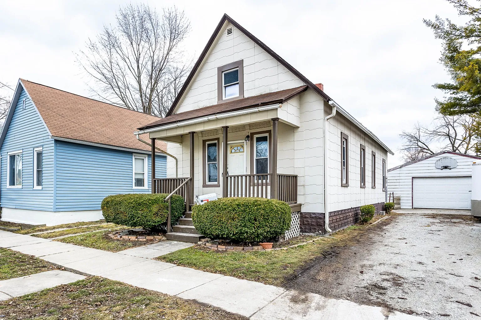 1322 Miller St photo 1