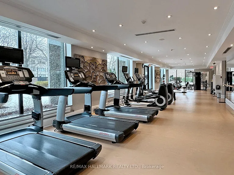 619 Avenue Rd #201 — Photo 38