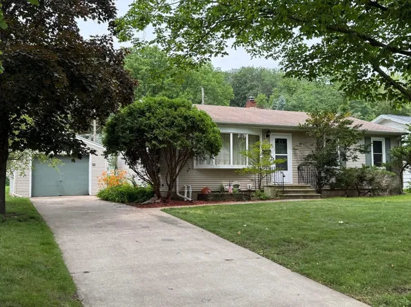 480 S Hill St, La Crescent, MN 55947