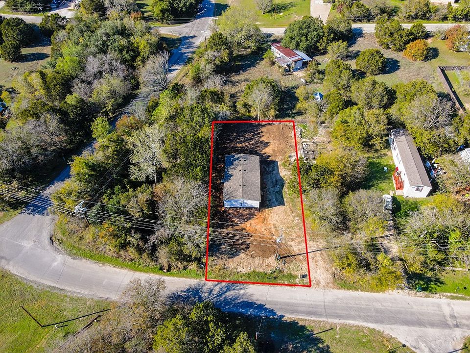 1102 Pawnee Trl, Granbury, TX 76048 MLS 20477175 Zillow