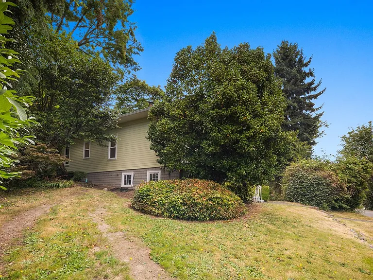 712 SW 3rd Pl — Photo 34