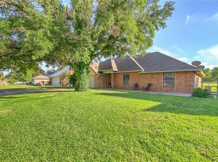 1122 Prairie Wind Blvd, Stephenville, TX 76401