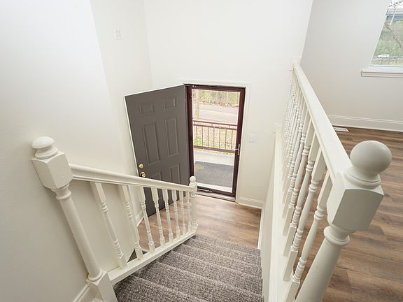 4th image of 489 Moore Cir NE