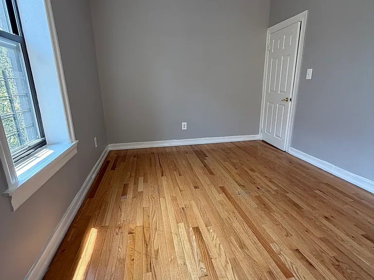 101 Sherman Ave #5C — Photo 2