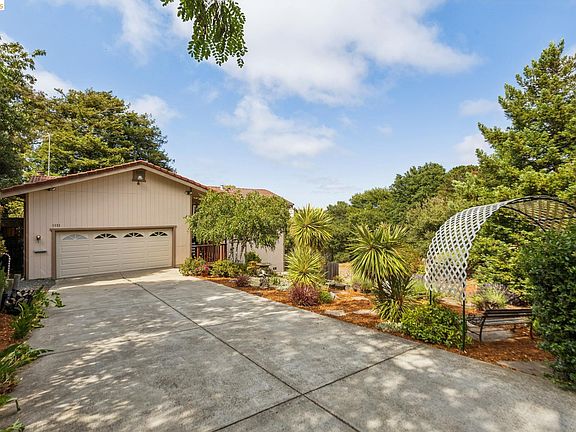 2nd image of 1131 Mitchell Way