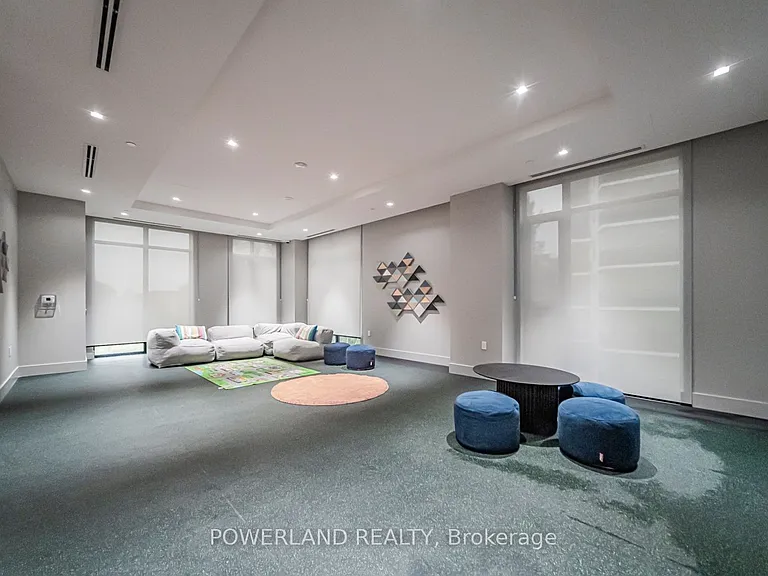 5858 Yonge St #2423 — Photo 11