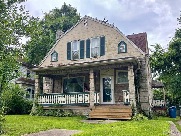 205 E 12th St, Alton, IL 62002
