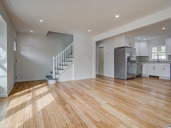 5th image of 460 Rose Ave