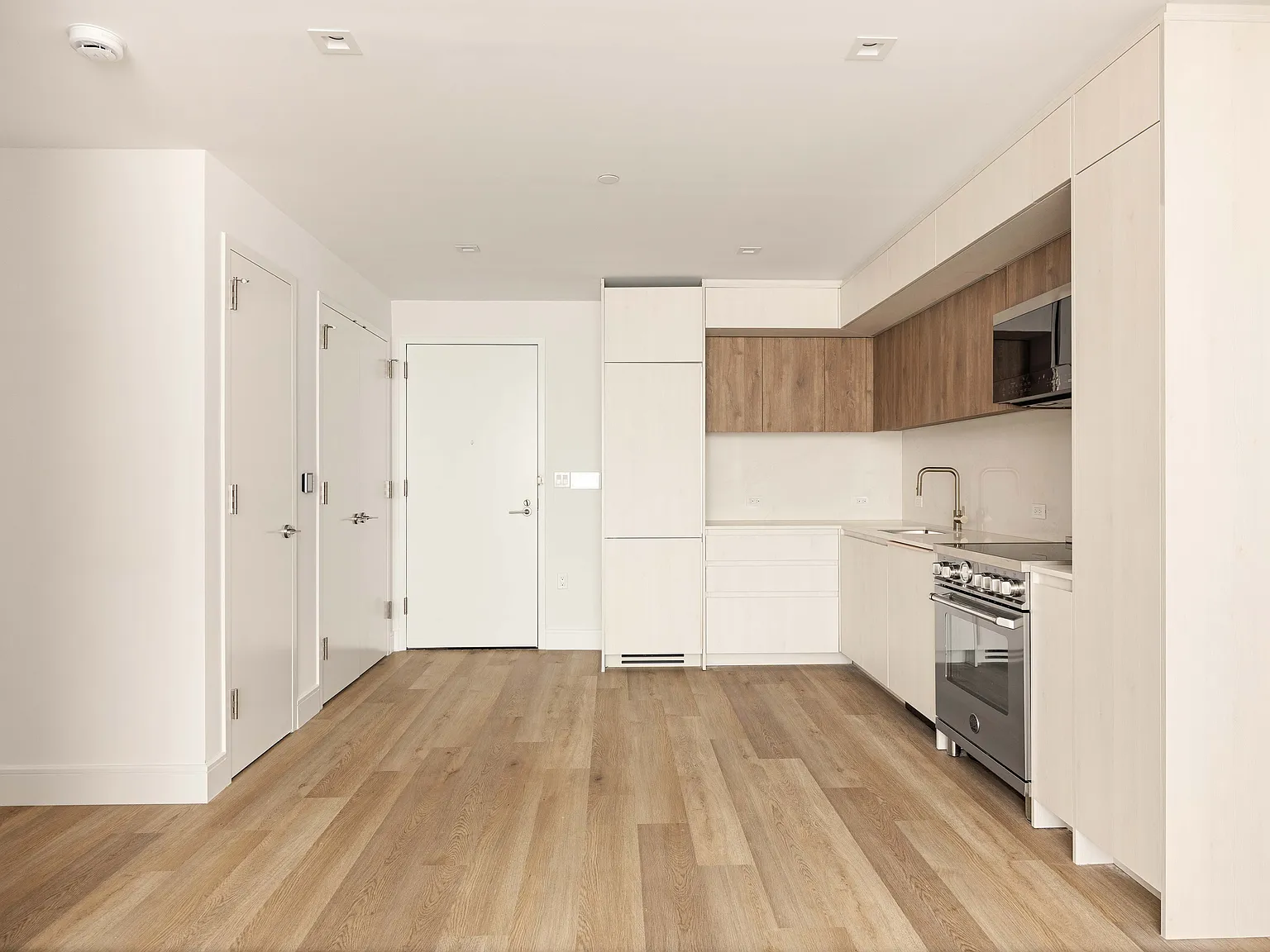 644 East 14th Street — Photo 3