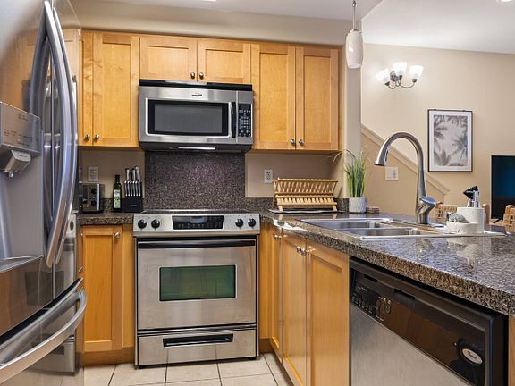 2nd image of 92-1516 Aliinui Dr APT 2