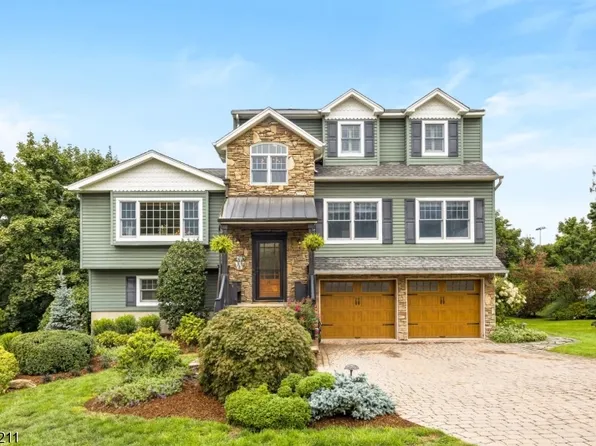11 Tannery Ln, Roseland Boro, NJ 07068
