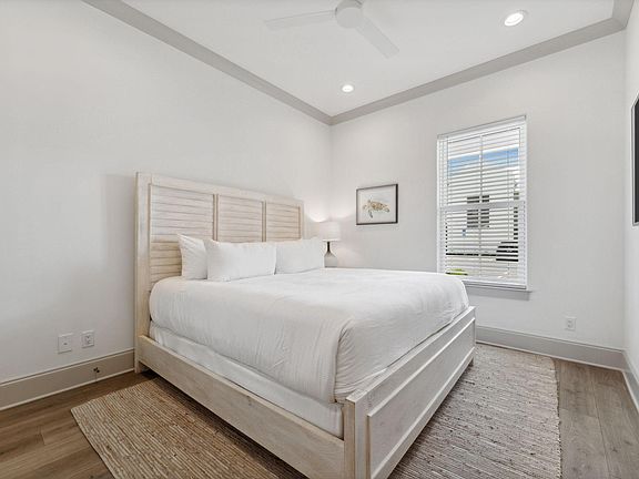 3rd image of 70 Marthas Ln #104