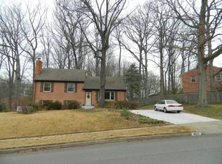 8924 Stark Rd, Annandale, VA 22003