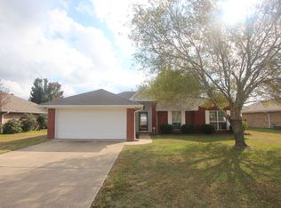 20350 Bluegrass Cir, Flint, TX 75762