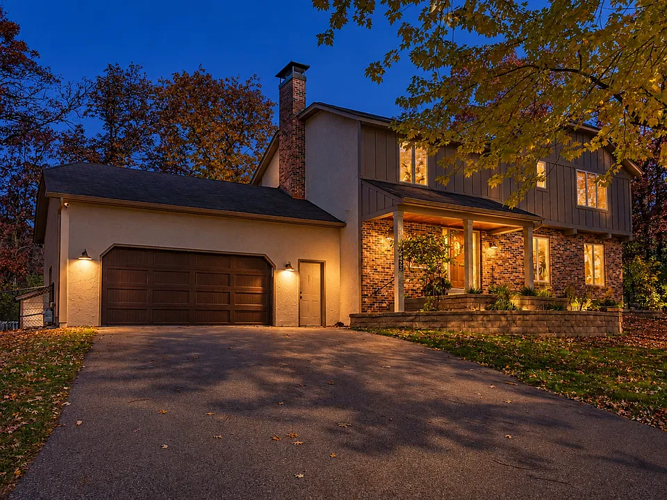 16425 Kingswood Ct