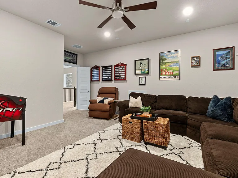 460 Constitution Way — Photo 27