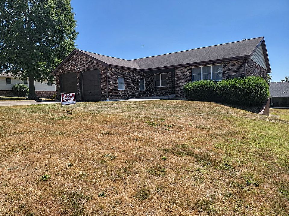 1st image of 811 Rainbow Ln