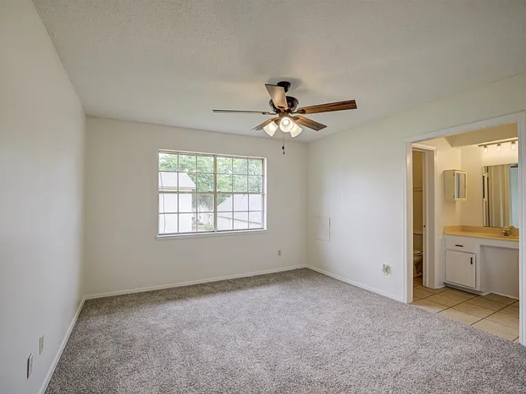 1717 E Lindsey St — Photo 21