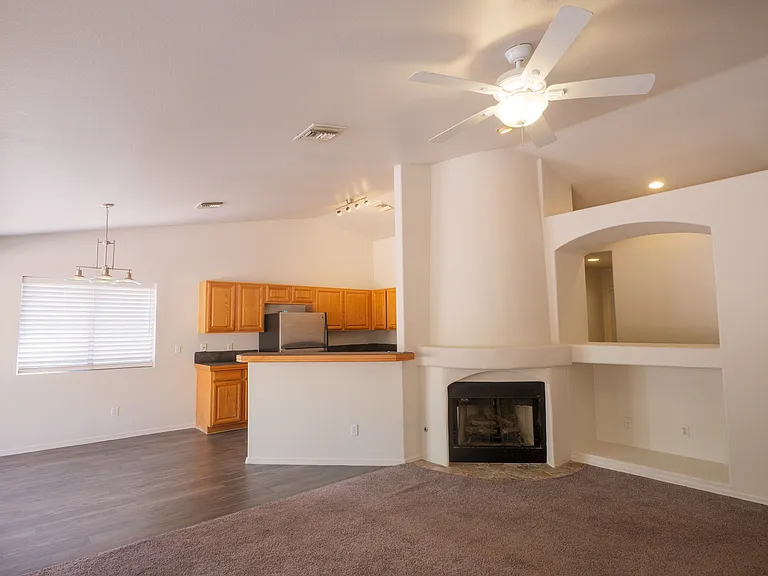 458 W Paseo Rio Grande — Photo 5