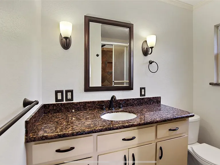 2610 Meadow Ln — Photo 9