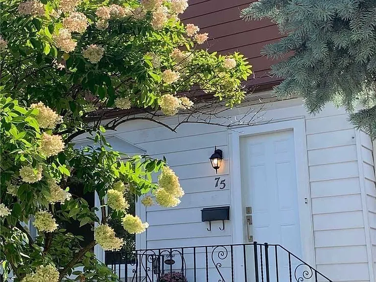 75 Eileen Ave #MAIN — Photo 1