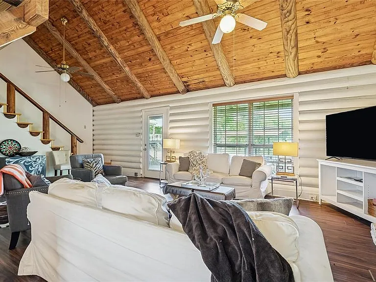 69037 Riverbend Dr — Photo 2