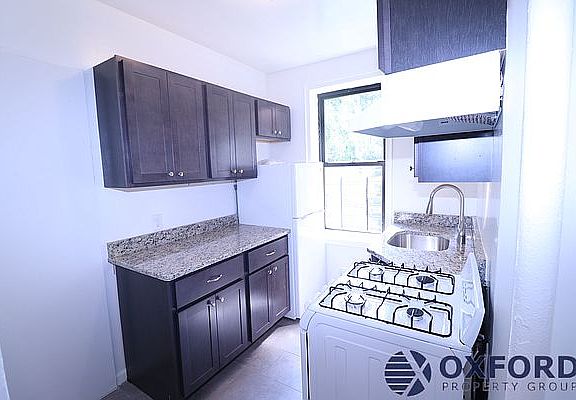 5th image of 6433 98th St APT 1A