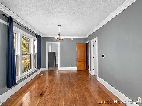 5th image of 554 Carrier St NE