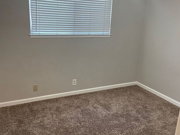 5th image of 502 Brookwood Rd