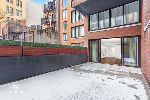 Rented by Warburg | media 12