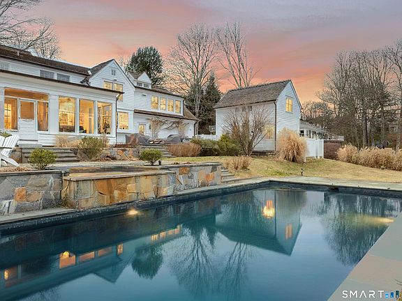 2nd image of 77 Golf Lane