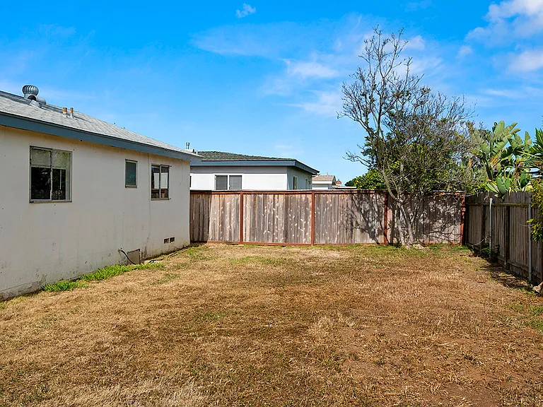 3641 Martha St — Photo 28