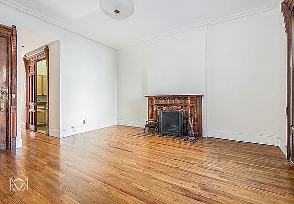 3rd image of 49 W 84th St APT 2