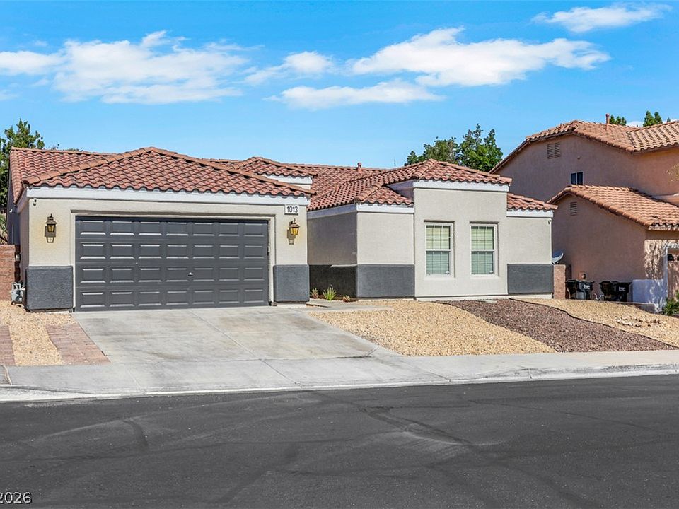 1st image of 1013 Black Olive St