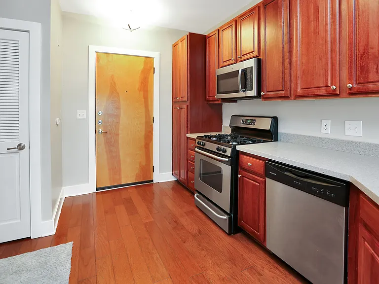 799 Hammond Dr #1-219 — Photo 9