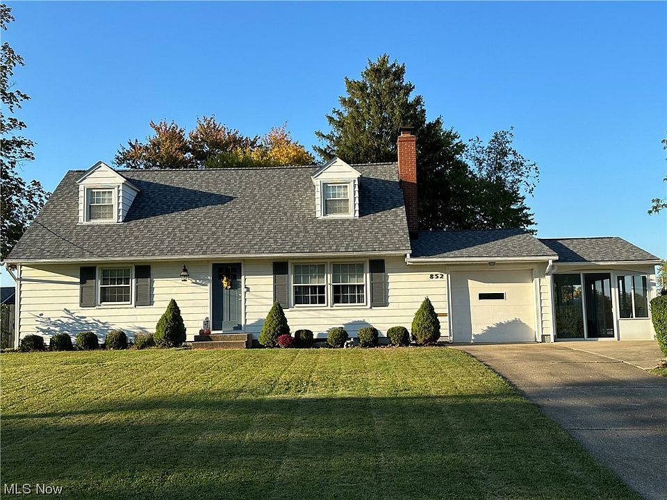 1st image of 852 Hoover Dr
