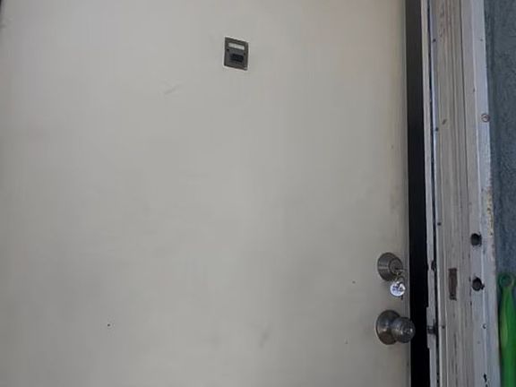 4th image of 637-641 S McDonnell Ave #641-C